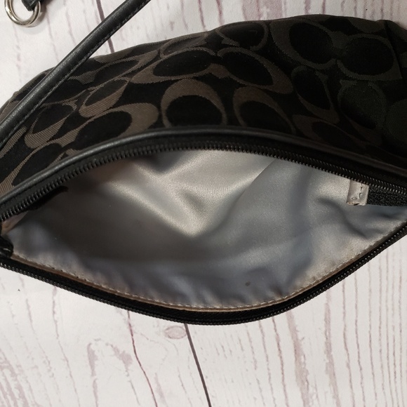 Coach Wristlet - Picture 3 of 5